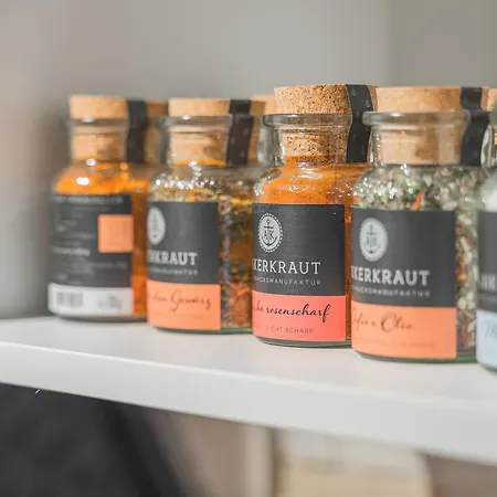 - Moderne Altbauwohnung Im Zentrum - Kingsize Bett - Netflix - 80qm - 24h Check-in *