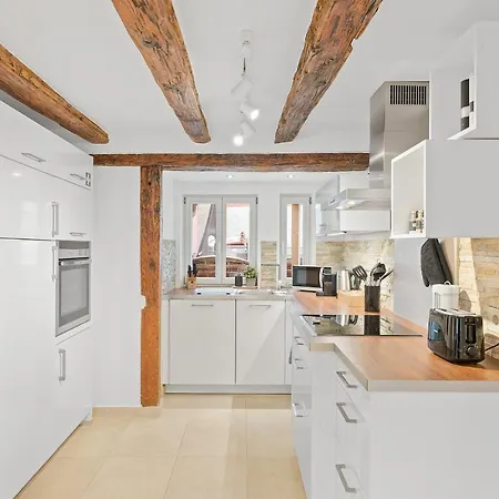 - Moderne Altbauwohnung Im Zentrum - Kingsize Bett - Netflix - 80qm - 24h Check-in * Ludwigsburg