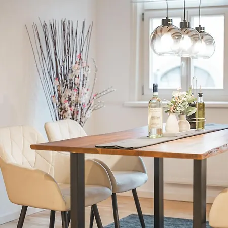 Moderne Altbauwohnung Im Zentrum - Kingsize Bett - Netflix Apartment *
