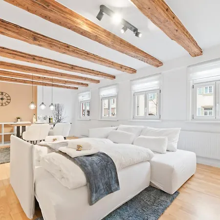 Moderne Altbauwohnung Im Zentrum - Kingsize Bett - Netflix Ludwigsburg