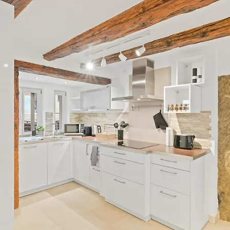 - Moderne Altbauwohnung Im Zentrum - Kingsize Bett - Netflix - 80qm - 24h Check-in * Ludwigsburg