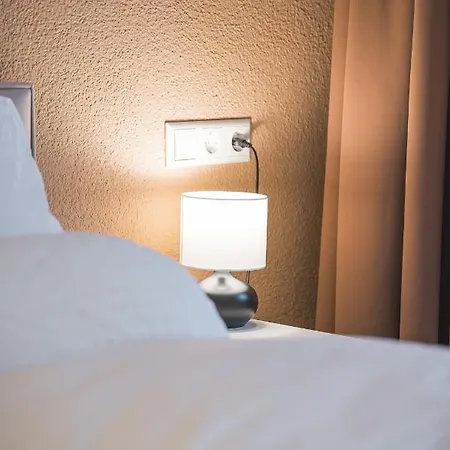 - Moderne Altbauwohnung Im Zentrum - Kingsize Bett - Netflix - 80qm - 24h Check-in Ludwigsburg