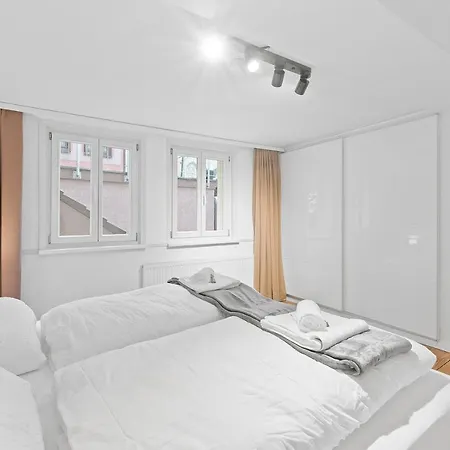 - Moderne Altbauwohnung Im Zentrum - Kingsize Bett - Netflix - 80qm - 24h Check-in Ludwigsburg